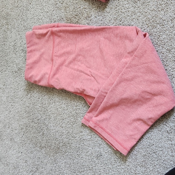 Pink matching workout set - Picture 3 of 3